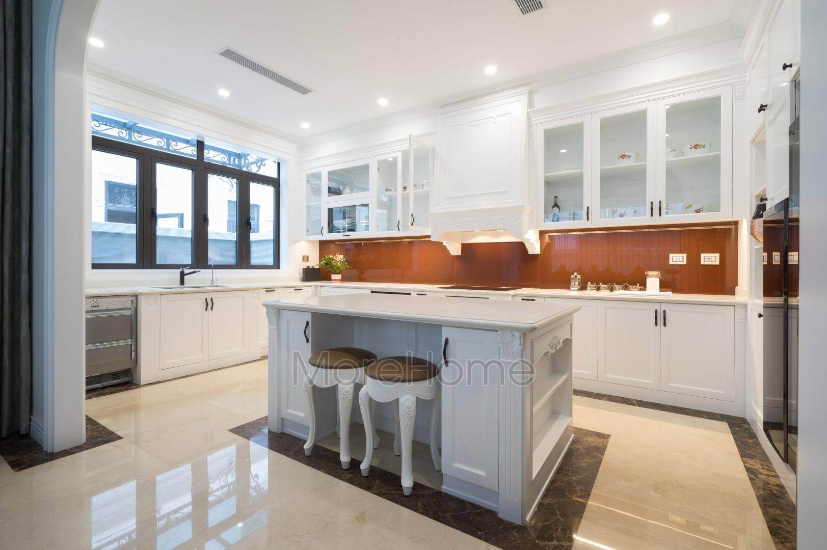 Nội thất tân cổ điển kiểu Pháp luôn khiến khách hàng ấn tượng bởi sự trang nhã trong thiết kế Thiết kế nhà bếp tiện nghi